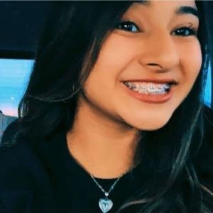 Meet your Posher, Michaela